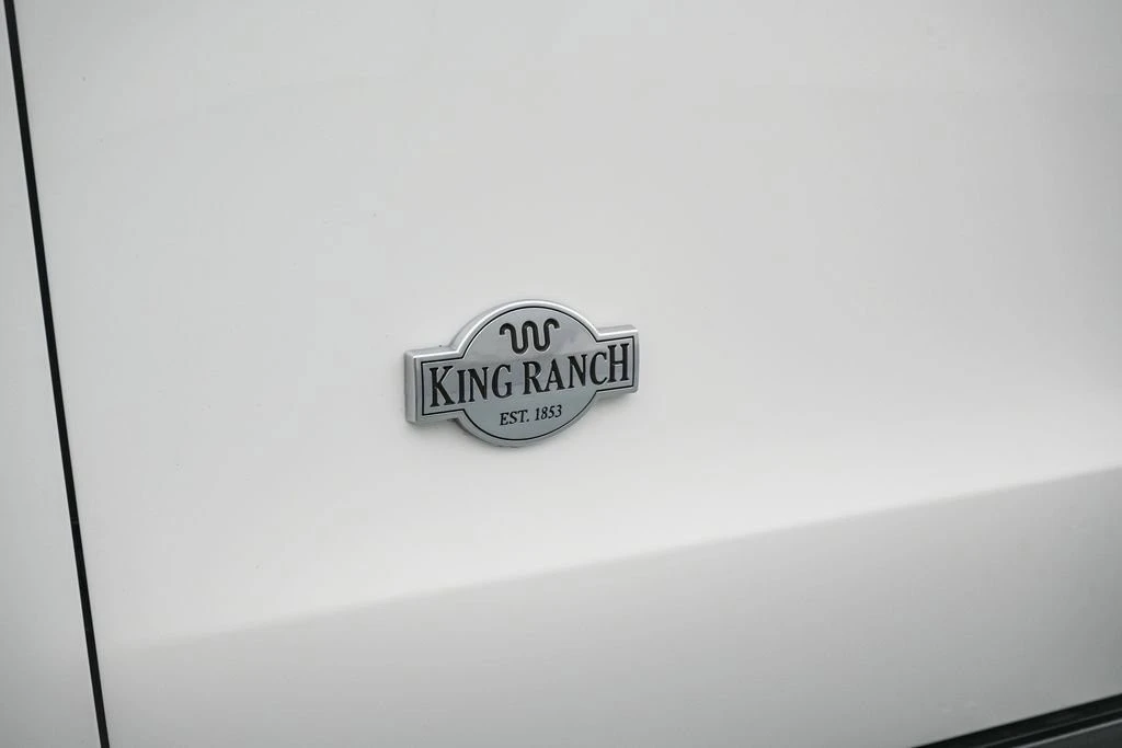 2025 Ford Expedition 5th Gen - Image 12 of 31
