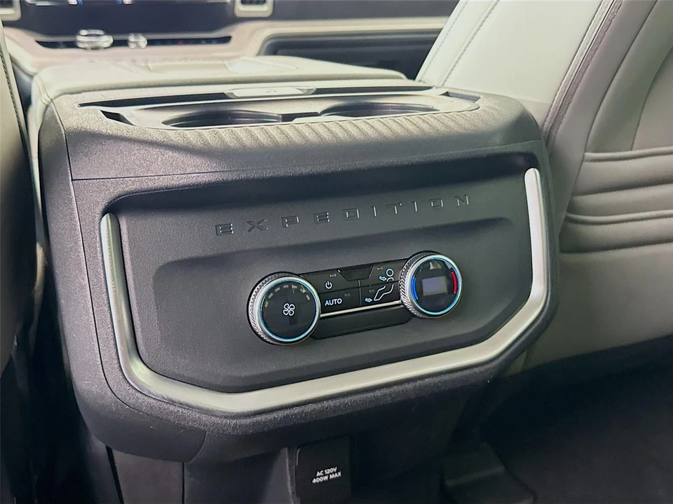 2025 Ford Expedition 5th Gen - Image 19 of 21