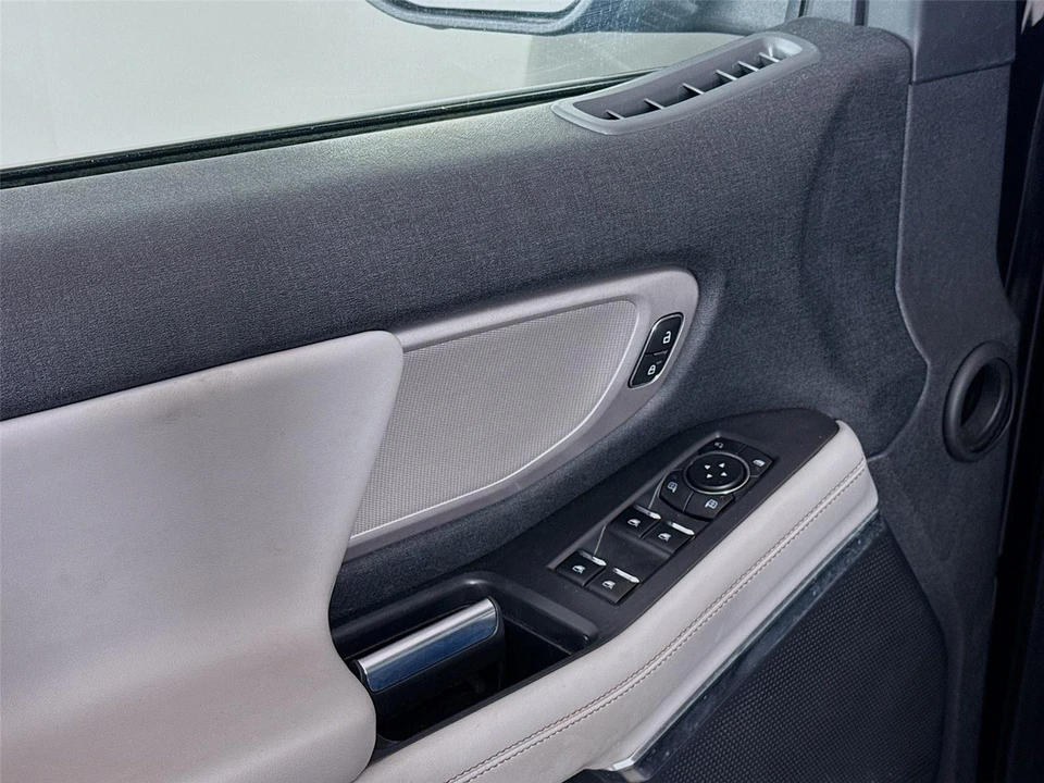 2025 Ford Expedition 5th Gen - Image 11 of 14