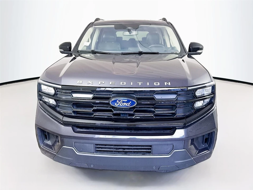 2025 Ford Expedition 5th Gen - Image 2 of 15