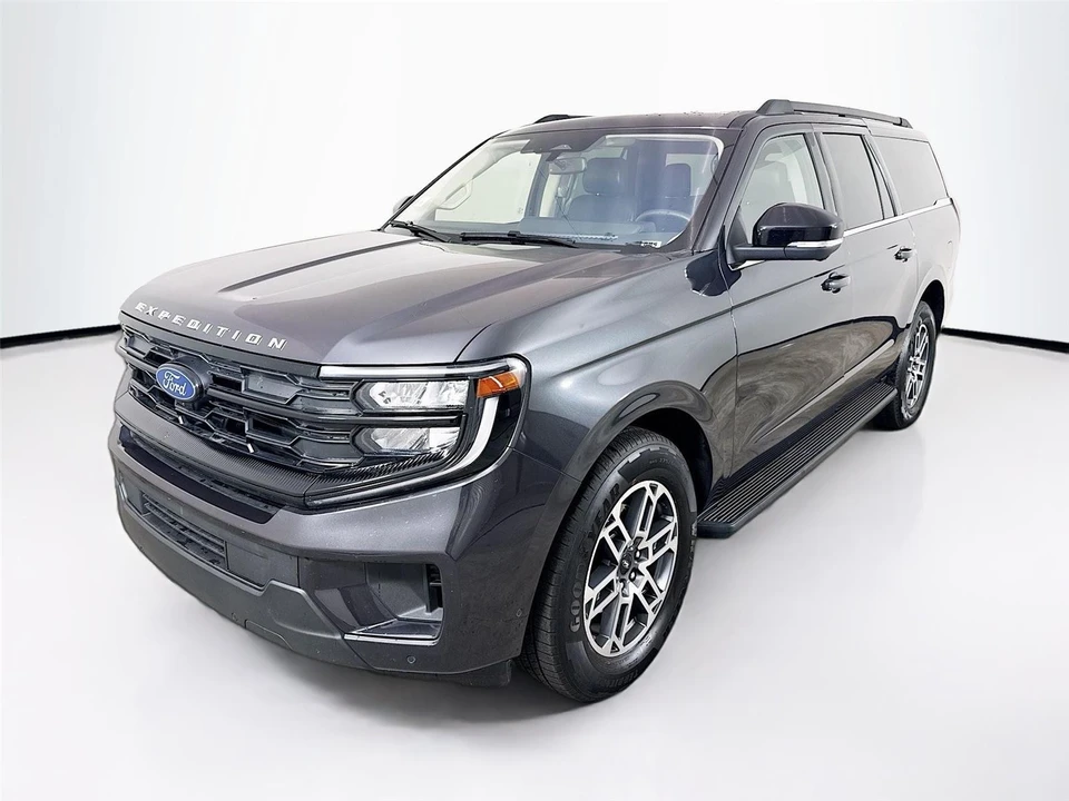 2025 Ford Expedition 5th Gen - Image 3 of 15