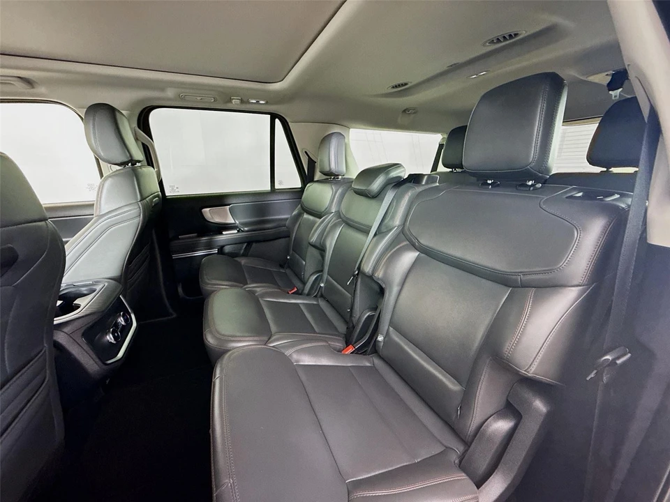 2025 Ford Expedition 5th Gen - Image 20 of 21