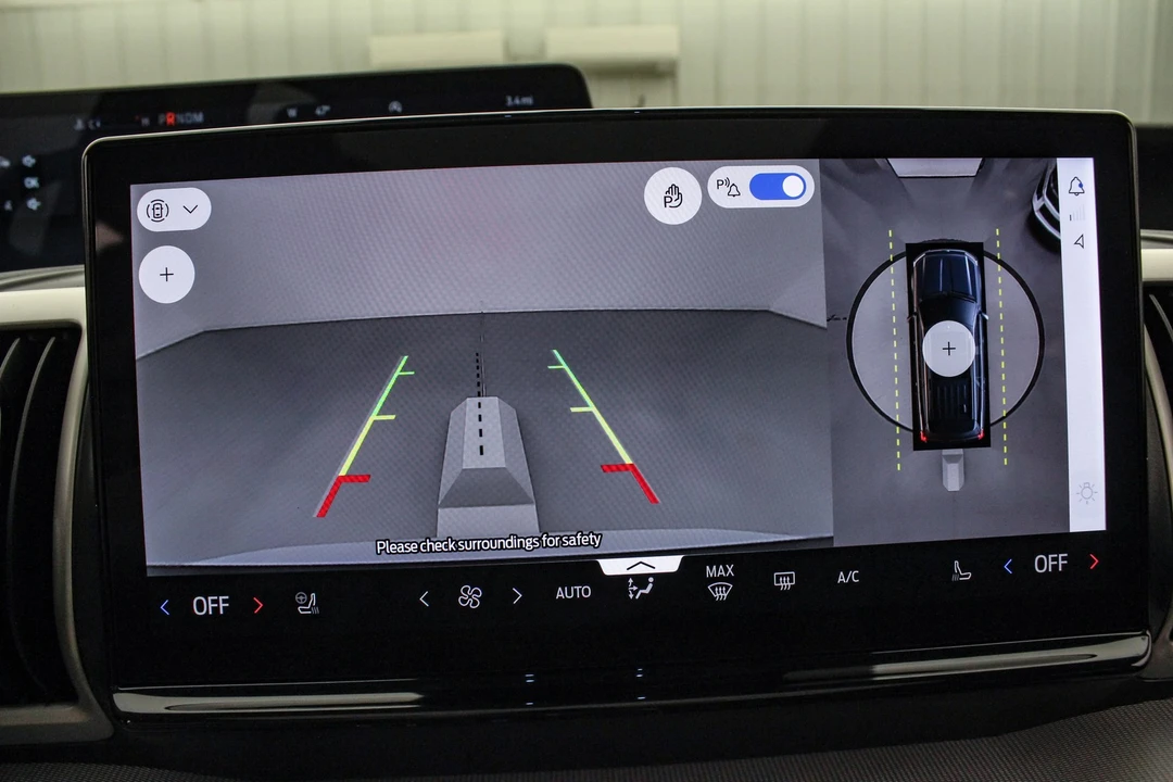 2025 Ford Expedition 5th Gen - Image 20 of 21