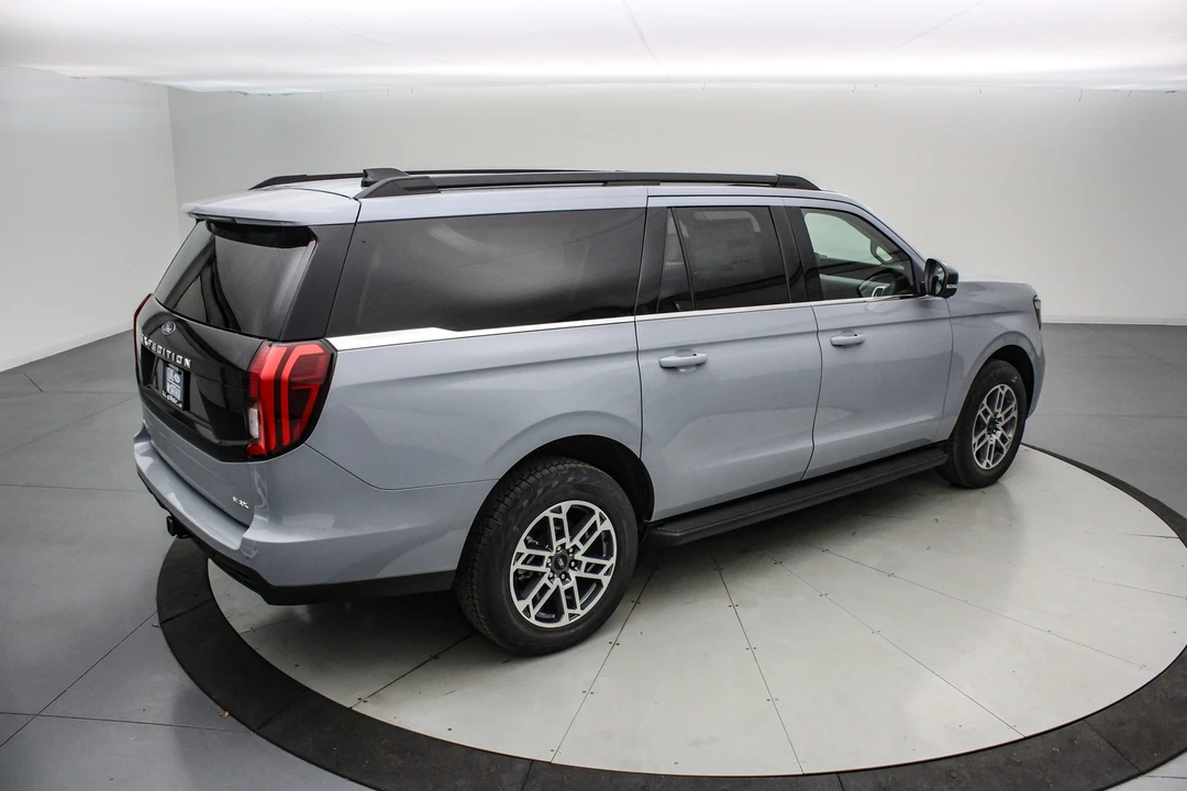 2025 Ford Expedition 5th Gen - Image 5 of 21