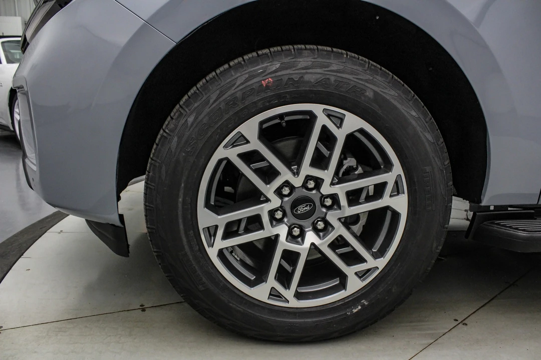 2025 Ford Expedition 5th Gen - Image 11 of 21