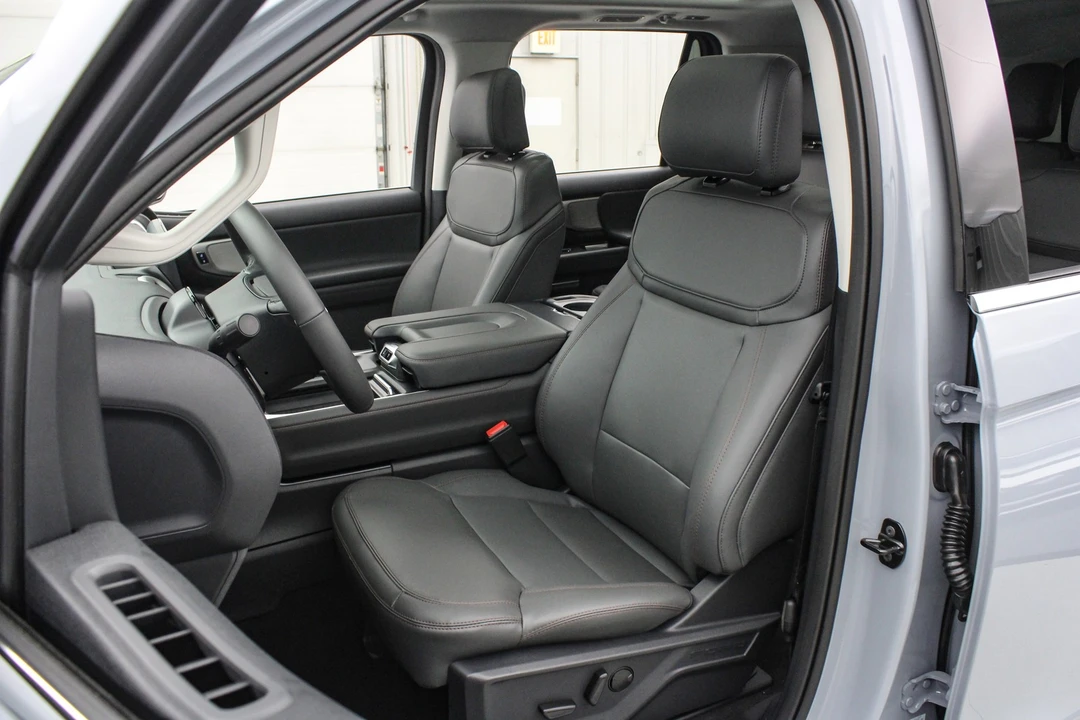 2025 Ford Expedition 5th Gen - Image 12 of 21