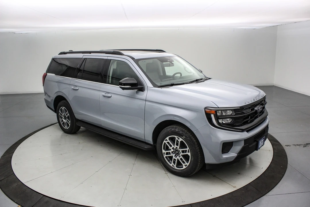 2025 Ford Expedition 5th Gen - Image 2 of 21
