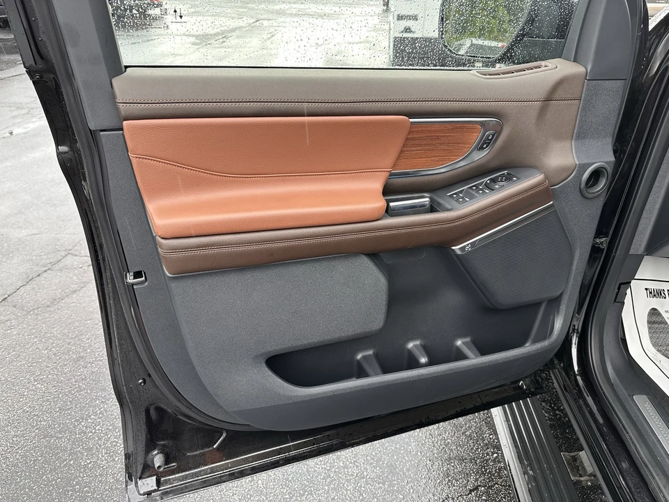 2025 Ford Expedition 5th Gen - Image 9 of 12