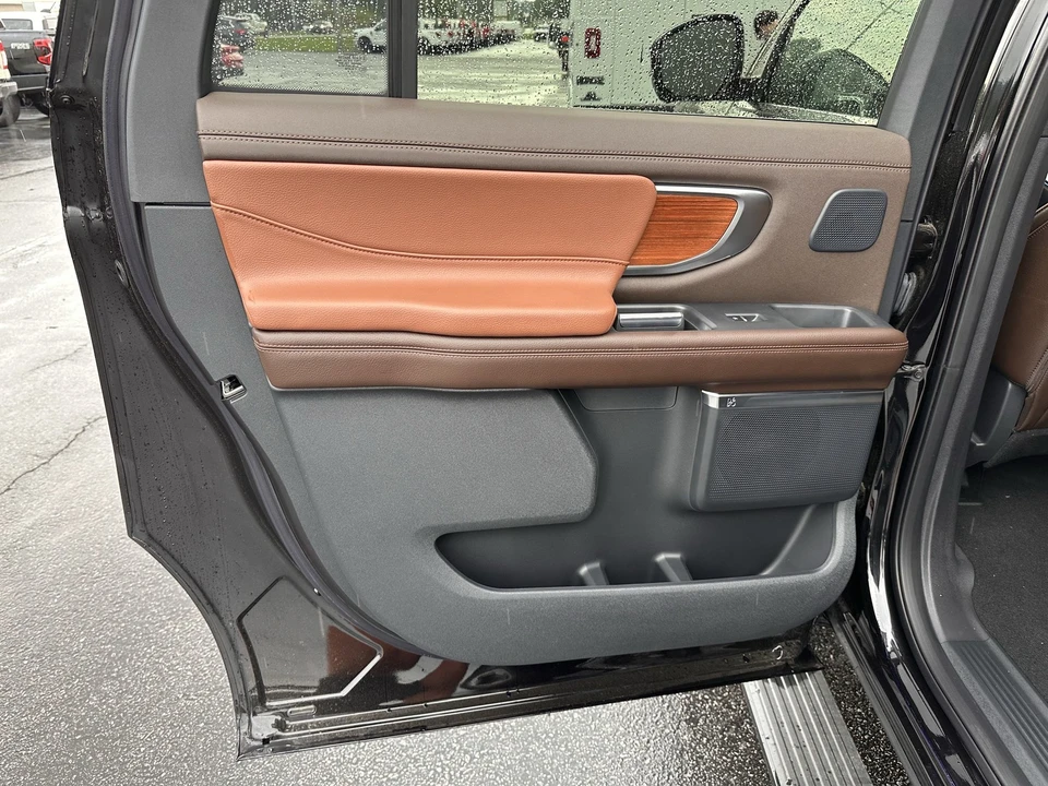 2025 Ford Expedition 5th Gen - Image 12 of 12
