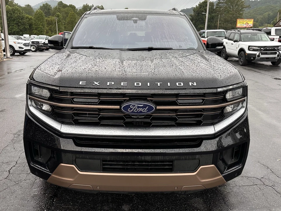 2025 Ford Expedition 5th Gen - Image 3 of 12