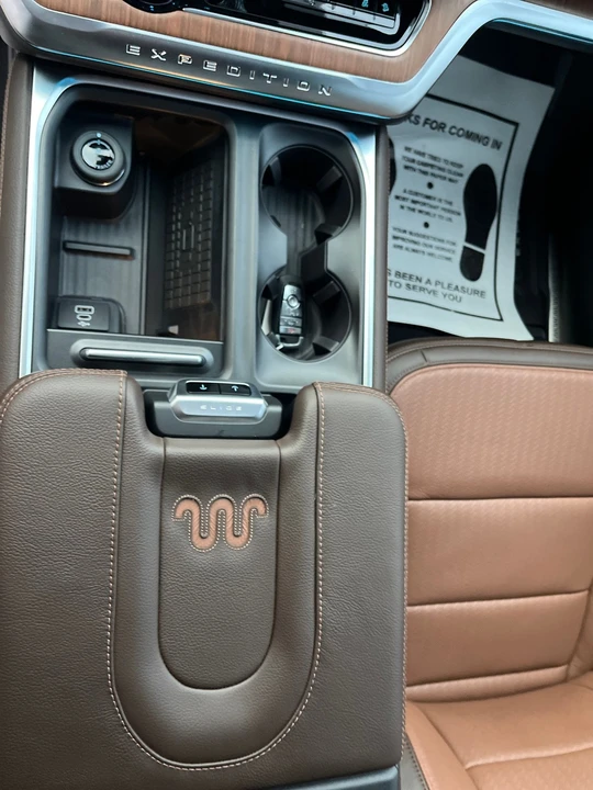 2025 Ford Expedition 5th Gen - Image 18 of 21