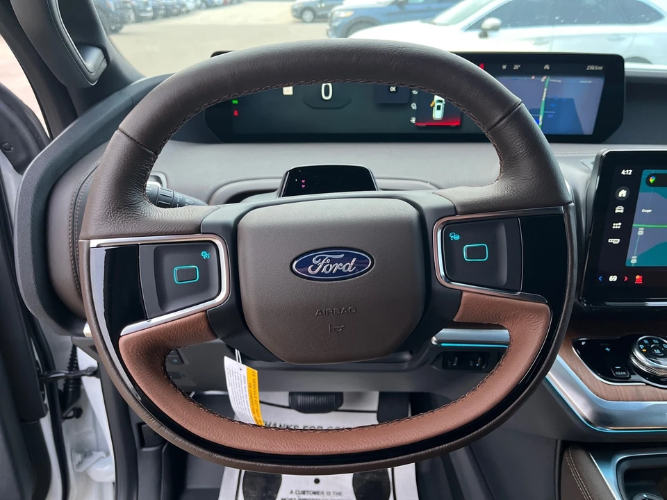 2025 Ford Expedition 5th Gen - Image 15 of 21