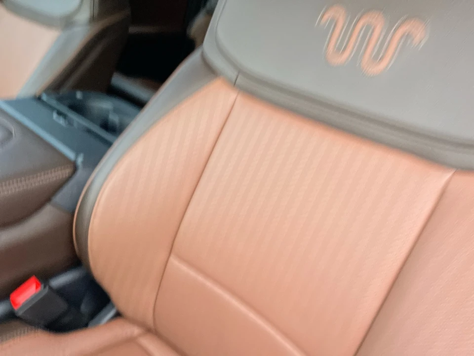 2025 Ford Expedition 5th Gen - Image 13 of 21