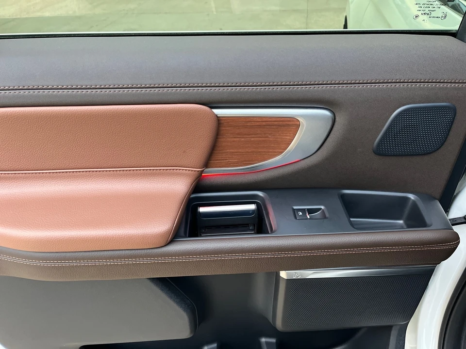 2025 Ford Expedition 5th Gen - Image 21 of 21