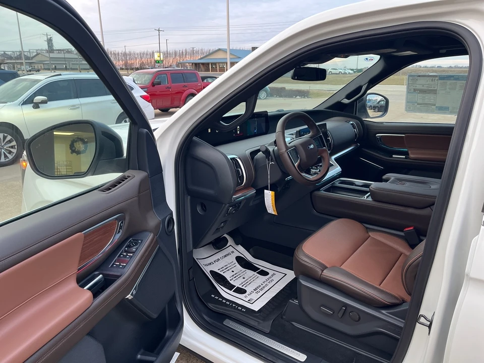 2025 Ford Expedition 5th Gen - Image 9 of 21