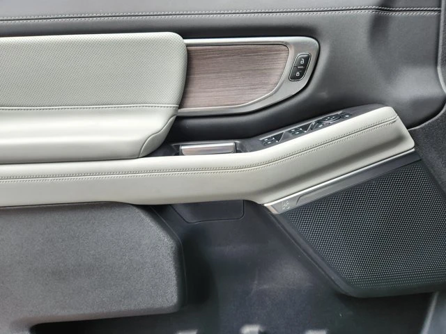 2025 Ford Expedition 5th Gen - Image 5 of 20
