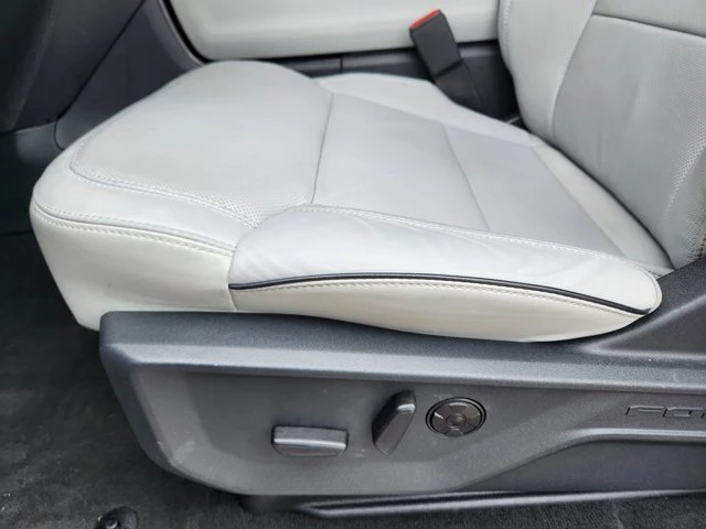 2025 Ford Expedition 5th Gen - Image 9 of 20