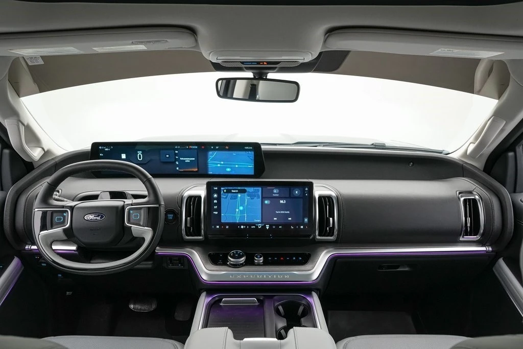2025 Ford Expedition 5th Gen - Image 16 of 21