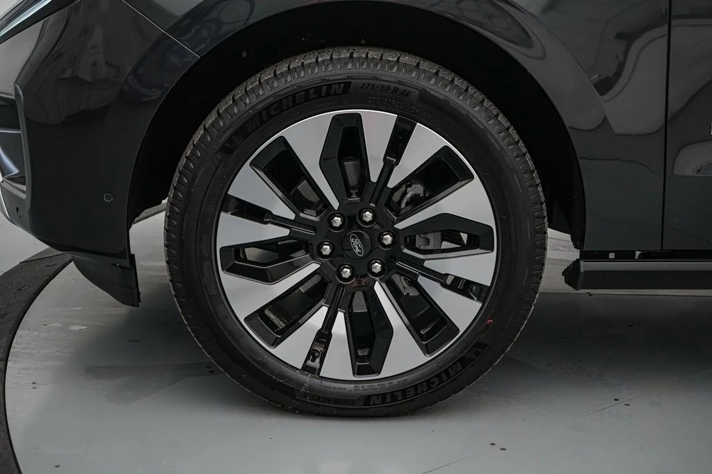 2025 Ford Expedition 5th Gen - Image 12 of 21