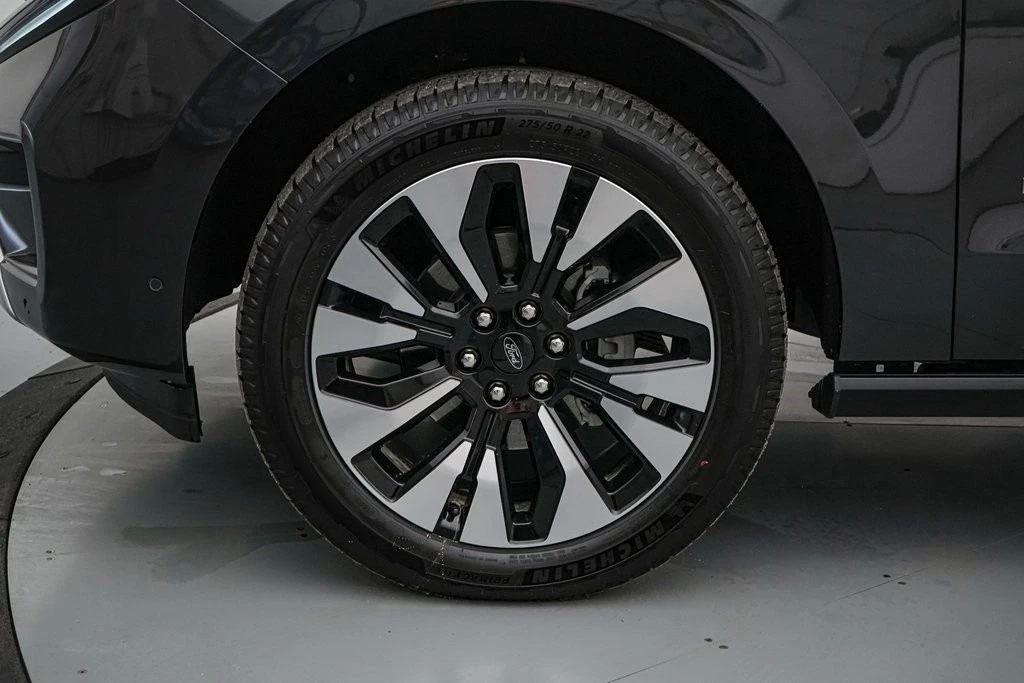 2025 Ford Expedition 5th Gen - Image 12 of 21