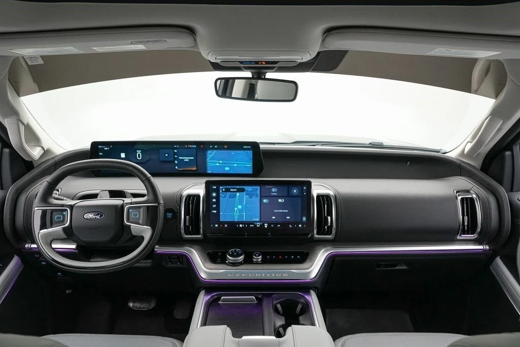 2025 Ford Expedition 5th Gen - Image 16 of 21