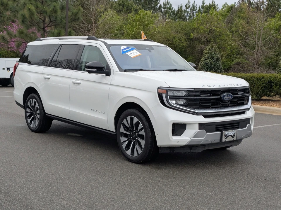 2025 Ford Expedition 5th Gen - Image 2 of 21