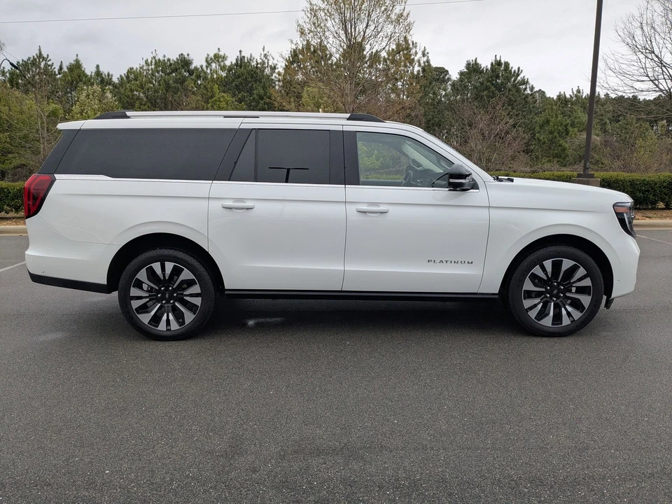 2025 Ford Expedition 5th Gen - Image 3 of 21
