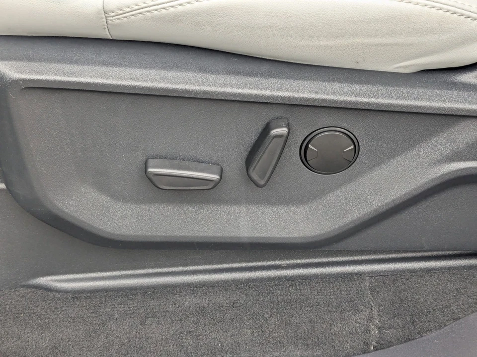 2025 Ford Expedition 5th Gen - Image 16 of 21