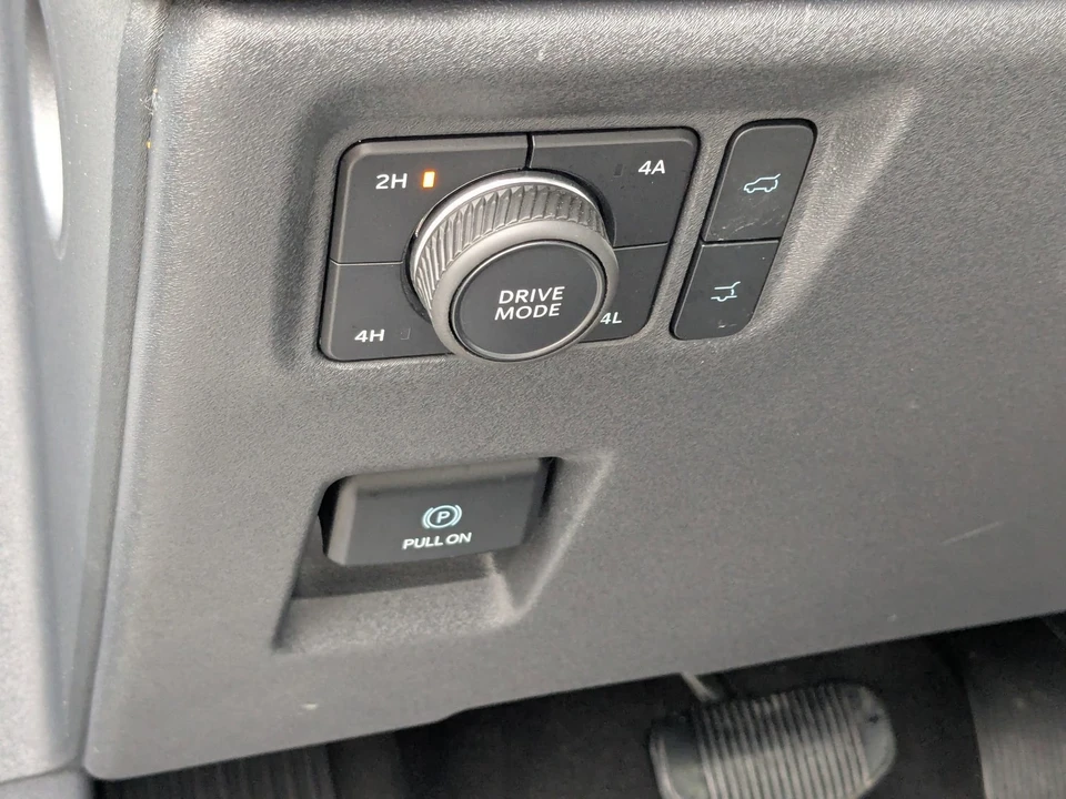2025 Ford Expedition 5th Gen - Image 18 of 21