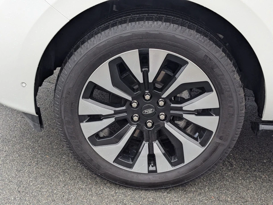 2025 Ford Expedition 5th Gen - Image 10 of 21