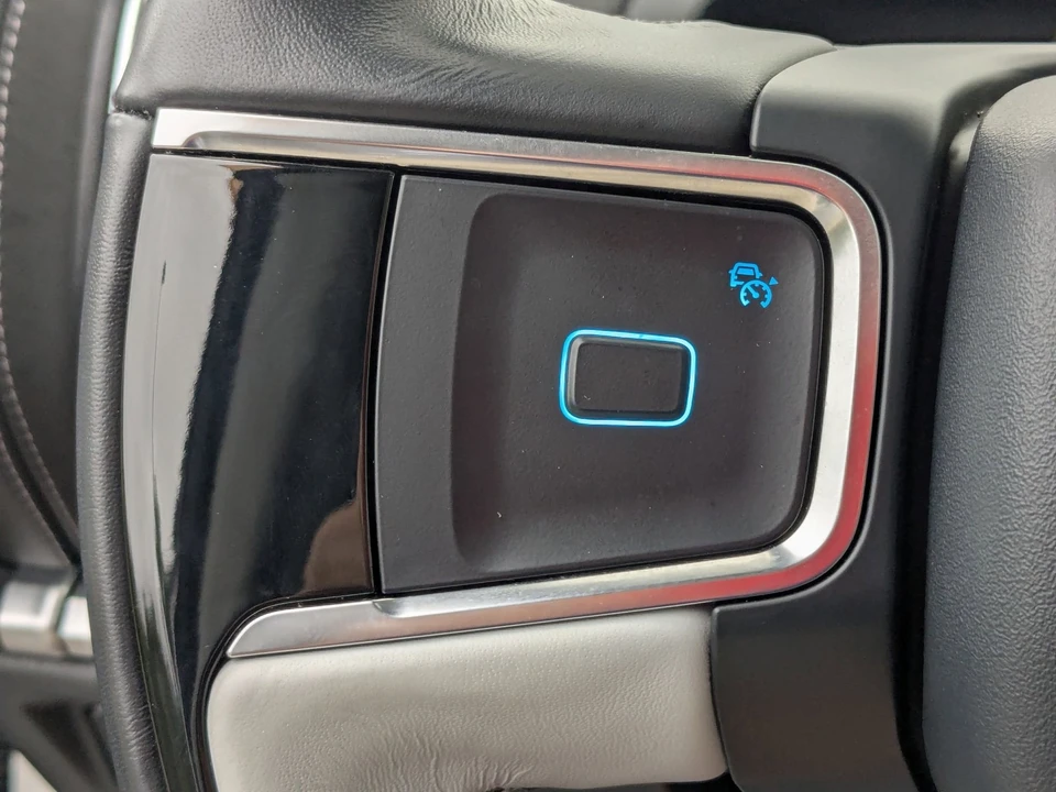2025 Ford Expedition 5th Gen - Image 19 of 21