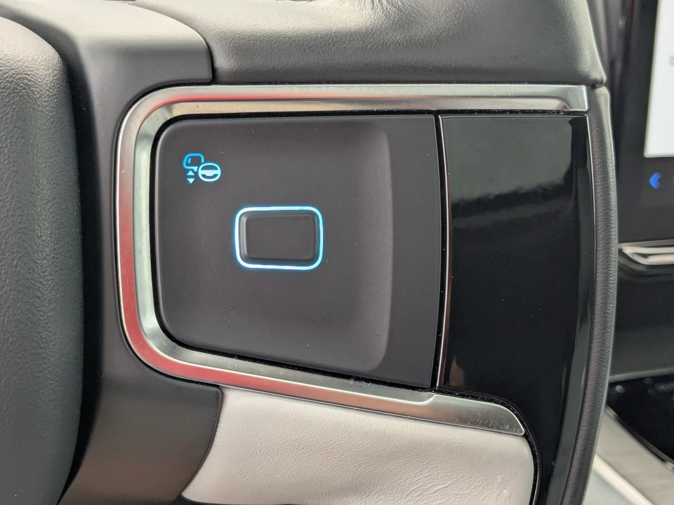 2025 Ford Expedition 5th Gen - Image 20 of 21