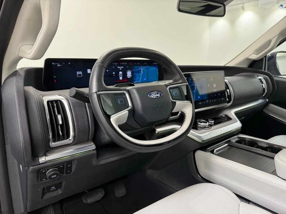 2025 Ford Expedition 5th Gen - Image 20 of 21