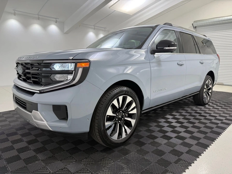 2025 Ford Expedition 5th Gen - Image 3 of 21