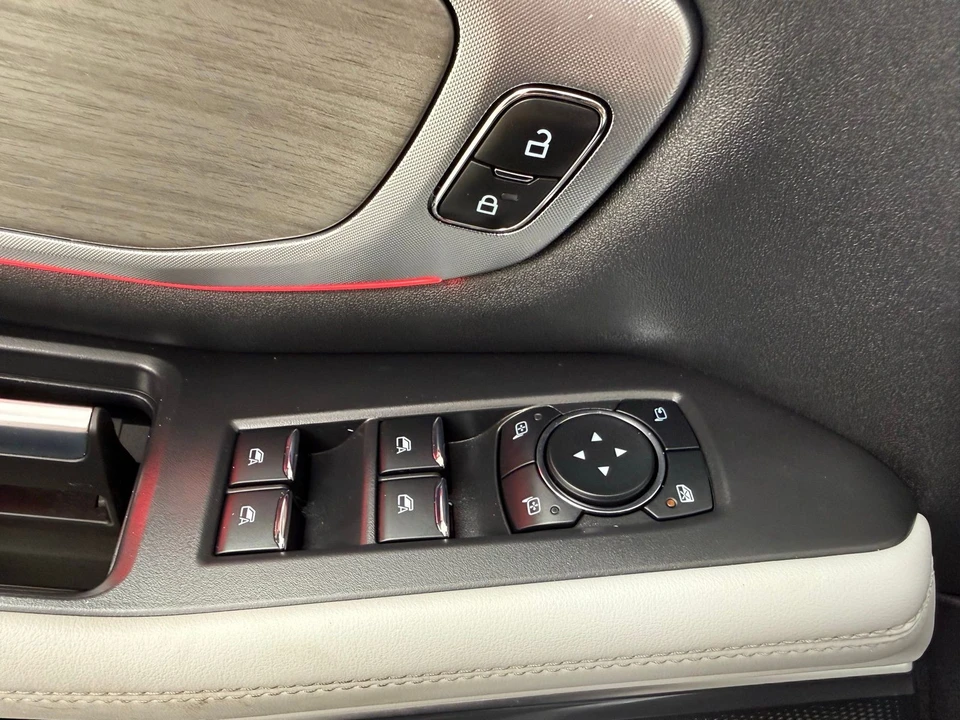2025 Ford Expedition 5th Gen - Image 16 of 21