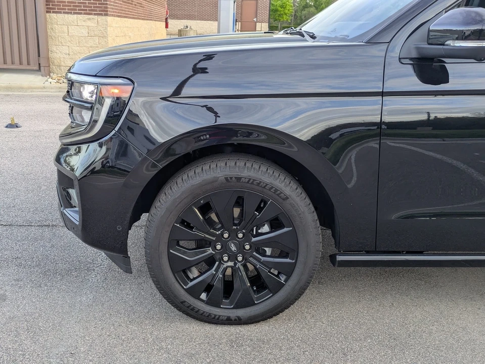 2025 Ford Expedition 5th Gen - Image 11 of 21