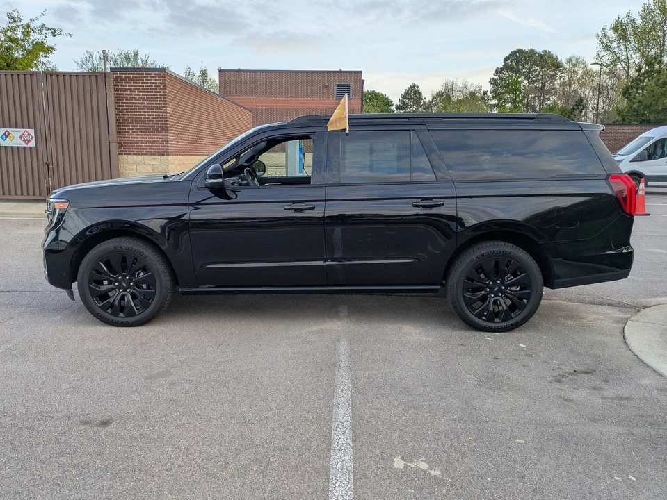 2025 Ford Expedition 5th Gen - Image 7 of 21