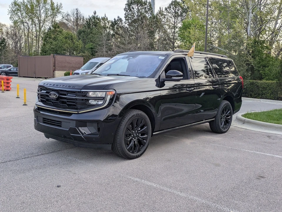 2025 Ford Expedition 5th Gen - Image 8 of 21