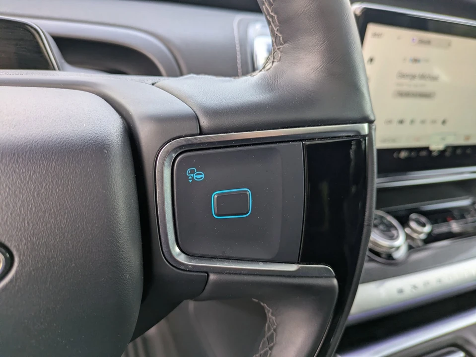 2025 Ford Expedition 5th Gen - Image 19 of 31