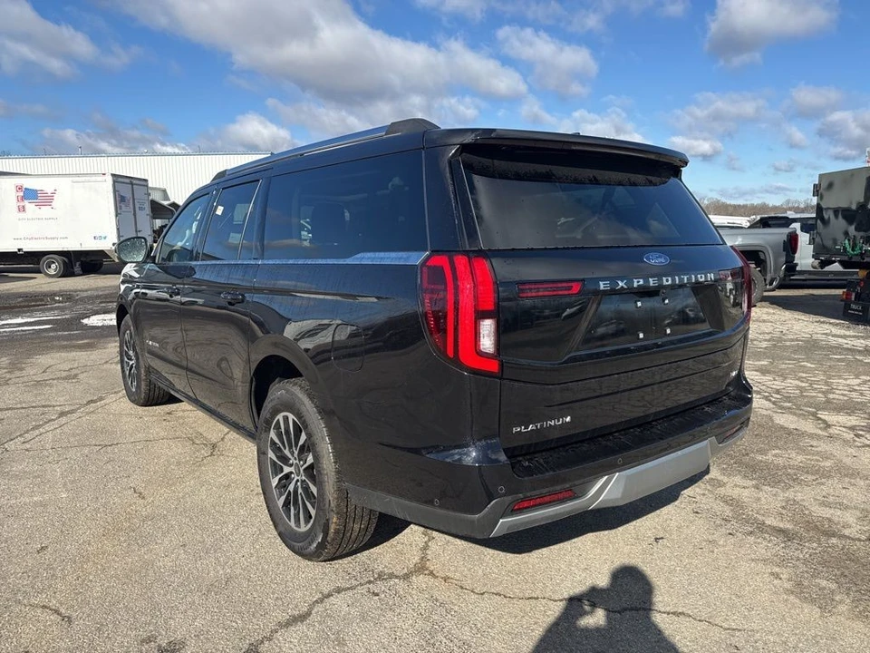 2025 Ford Expedition 5th Gen - Image 2 of 8