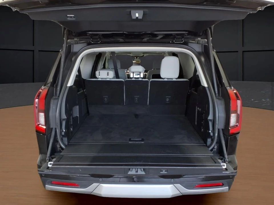 2025 Ford Expedition 5th Gen - Image 22 of 25