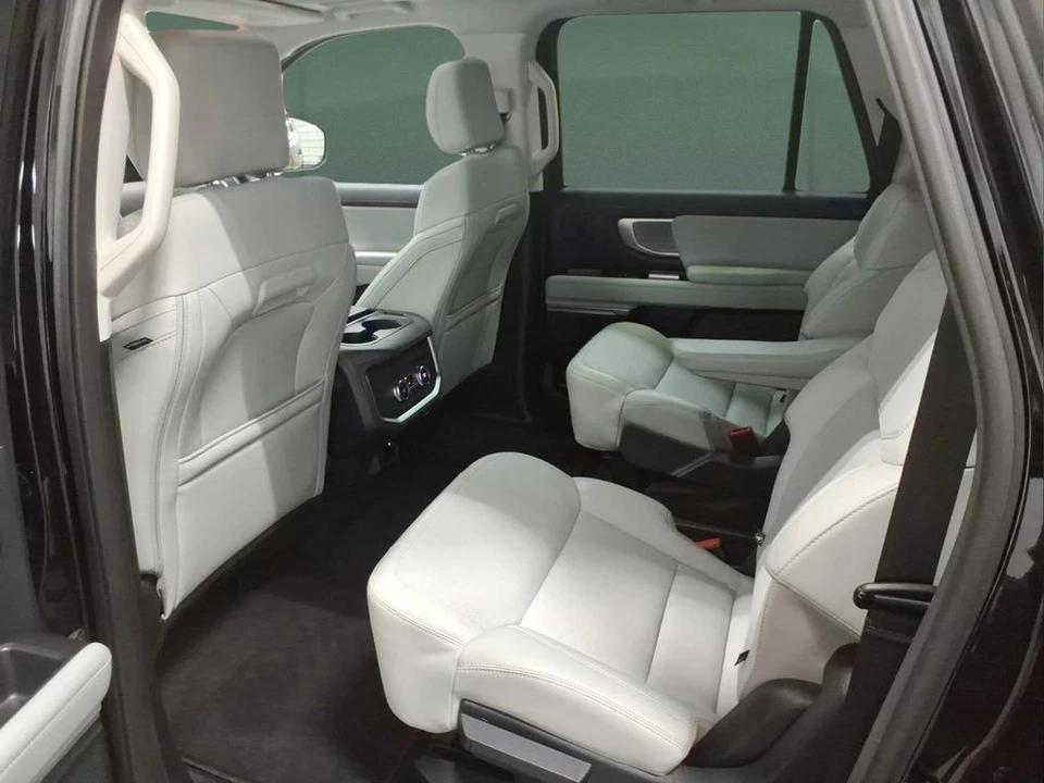 2025 Ford Expedition 5th Gen - Image 19 of 21