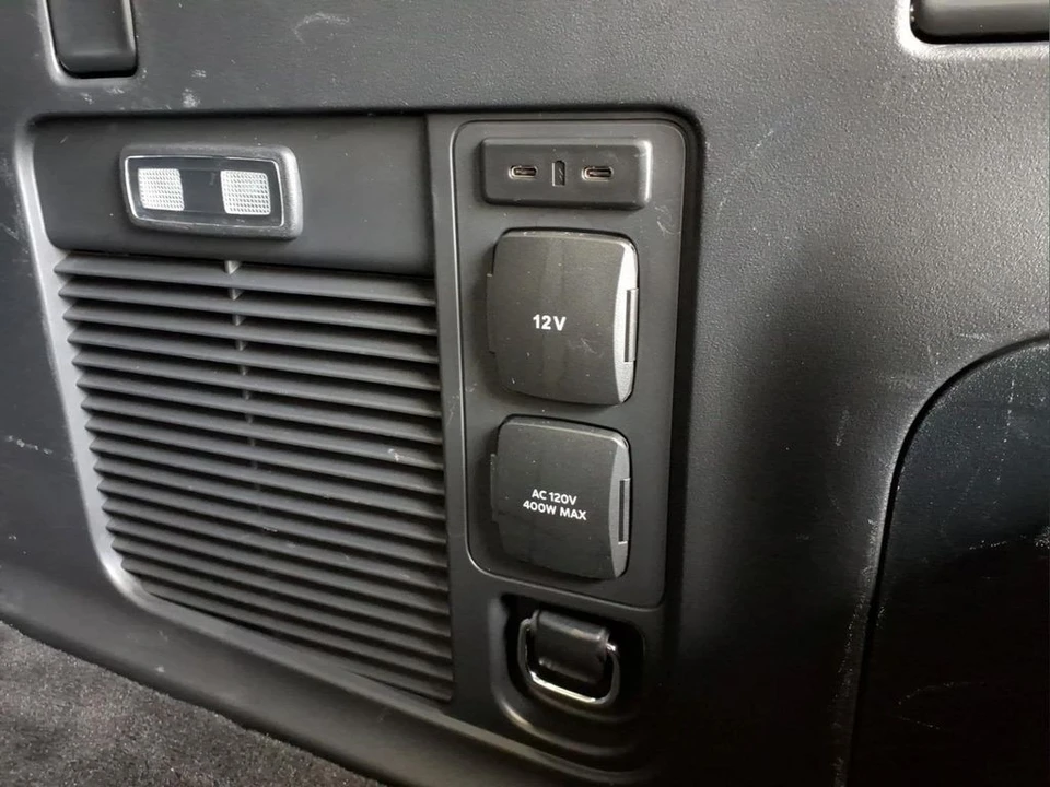 2025 Ford Expedition 5th Gen - Image 24 of 25