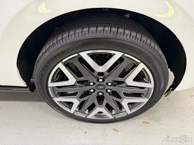 2025 Ford Expedition 5th Gen - Image 4 of 12