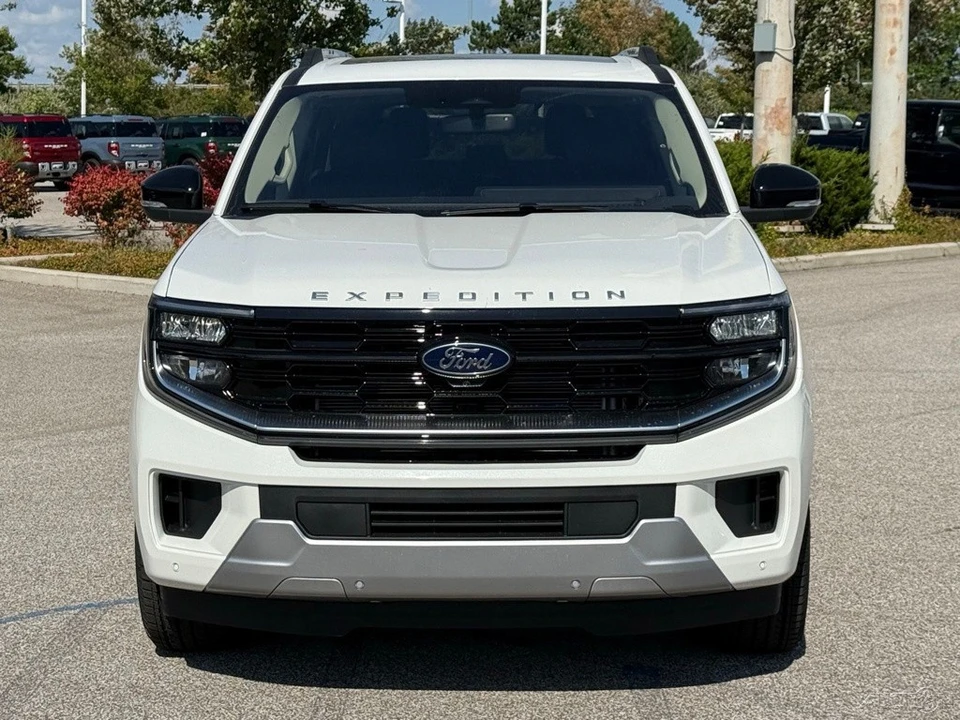 2025 Ford Expedition 5th Gen - Image 10 of 12