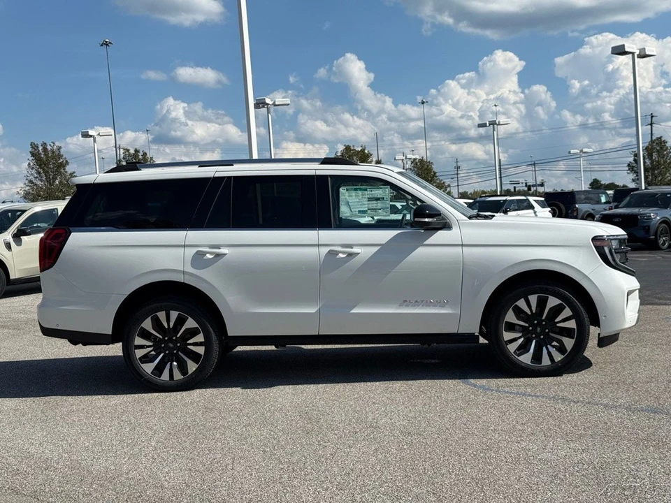 2025 Ford Expedition 5th Gen - Image 7 of 12