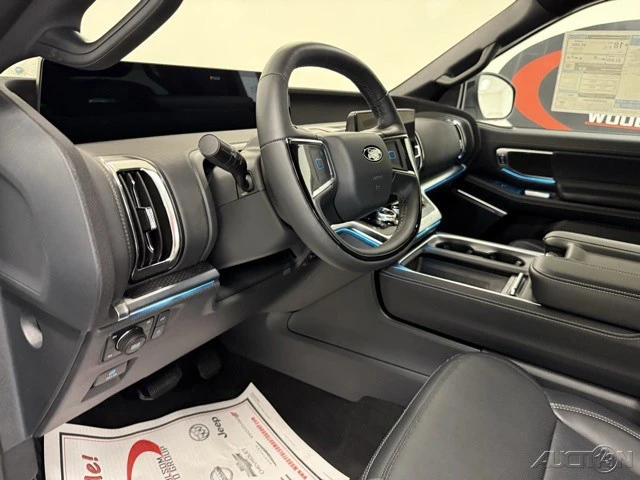 2025 Ford Expedition 5th Gen - Image 12 of 12