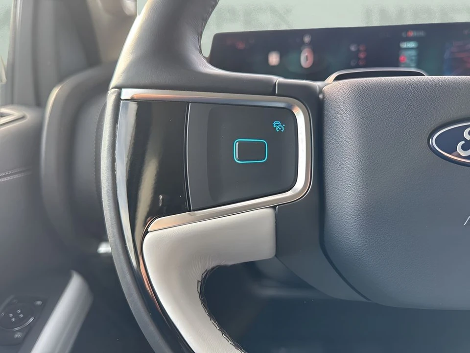 2025 Ford Expedition 5th Gen - Image 15 of 21