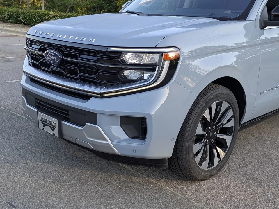 2025 Ford Expedition 5th Gen - Image 10 of 21