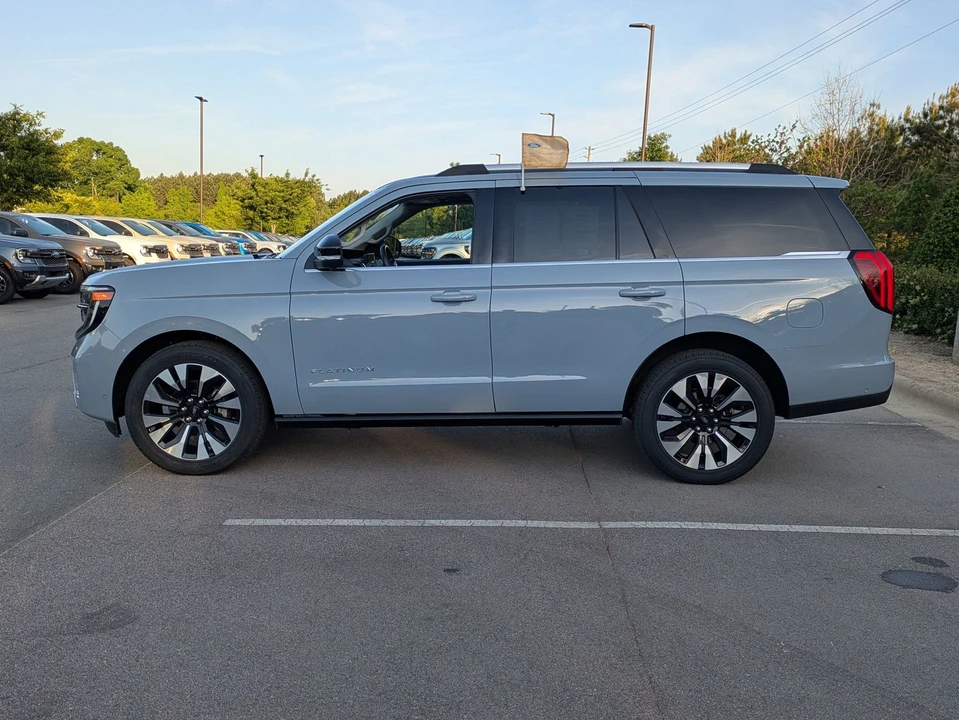 2025 Ford Expedition 5th Gen - Image 7 of 21